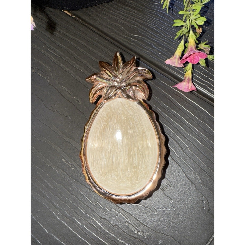 Cynthia Rowley Gold Tone Pineapple Jewelry Trinket /Soap Dish.